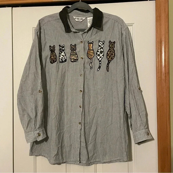 Victoria Jones Embroidered Cat Button Down Shirt - Picture 1 of 6